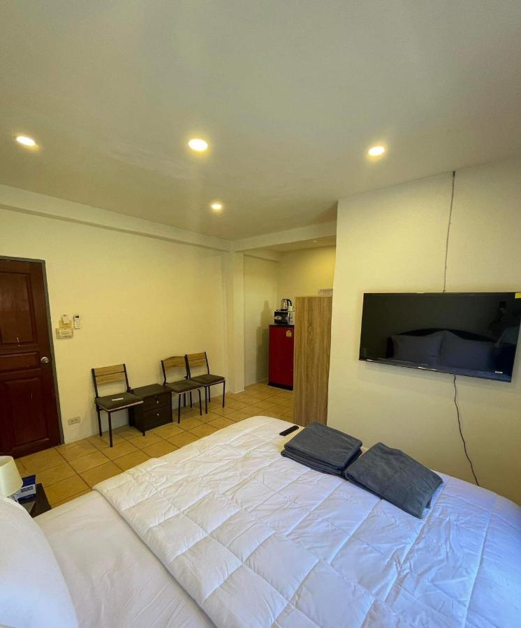 The Sports Lounge Hotel Pattaya Exterior photo